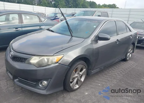 2014 Toyota Camry Se Sport z USA, uszkodzony, nr VIN 4T1BF1FK9EU739076